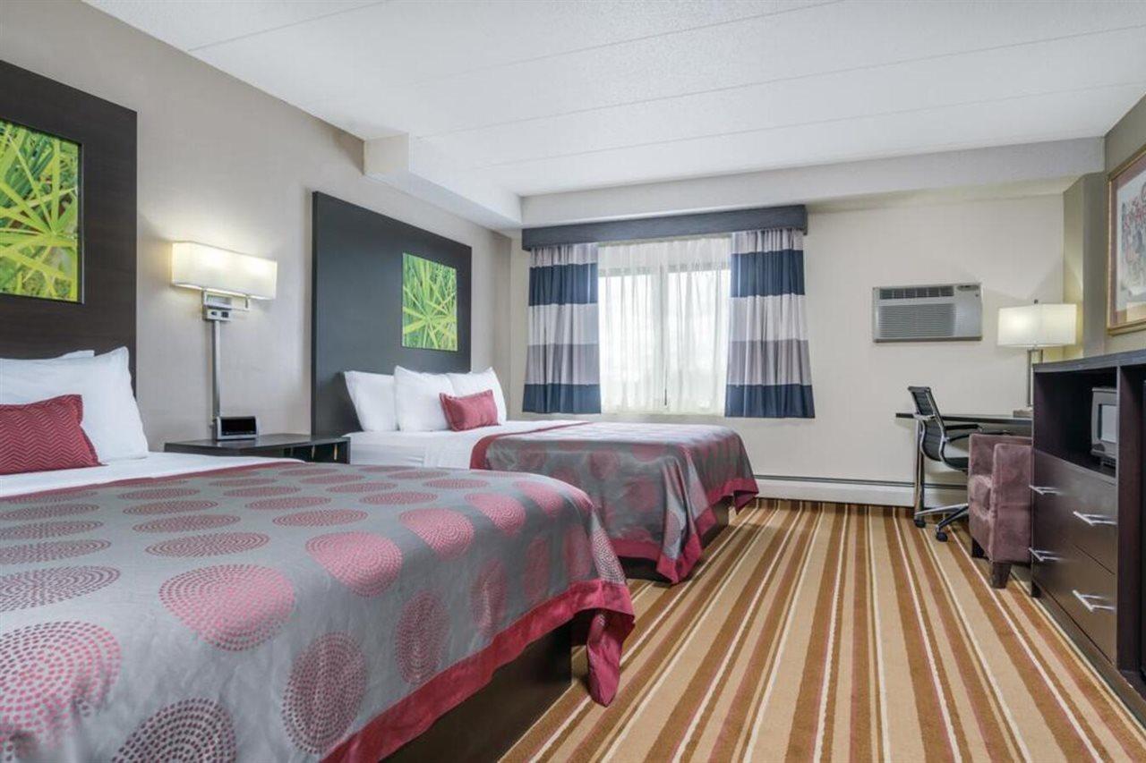 Ramada By Wyndham Minneapolis Golden Valley Εξωτερικό φωτογραφία