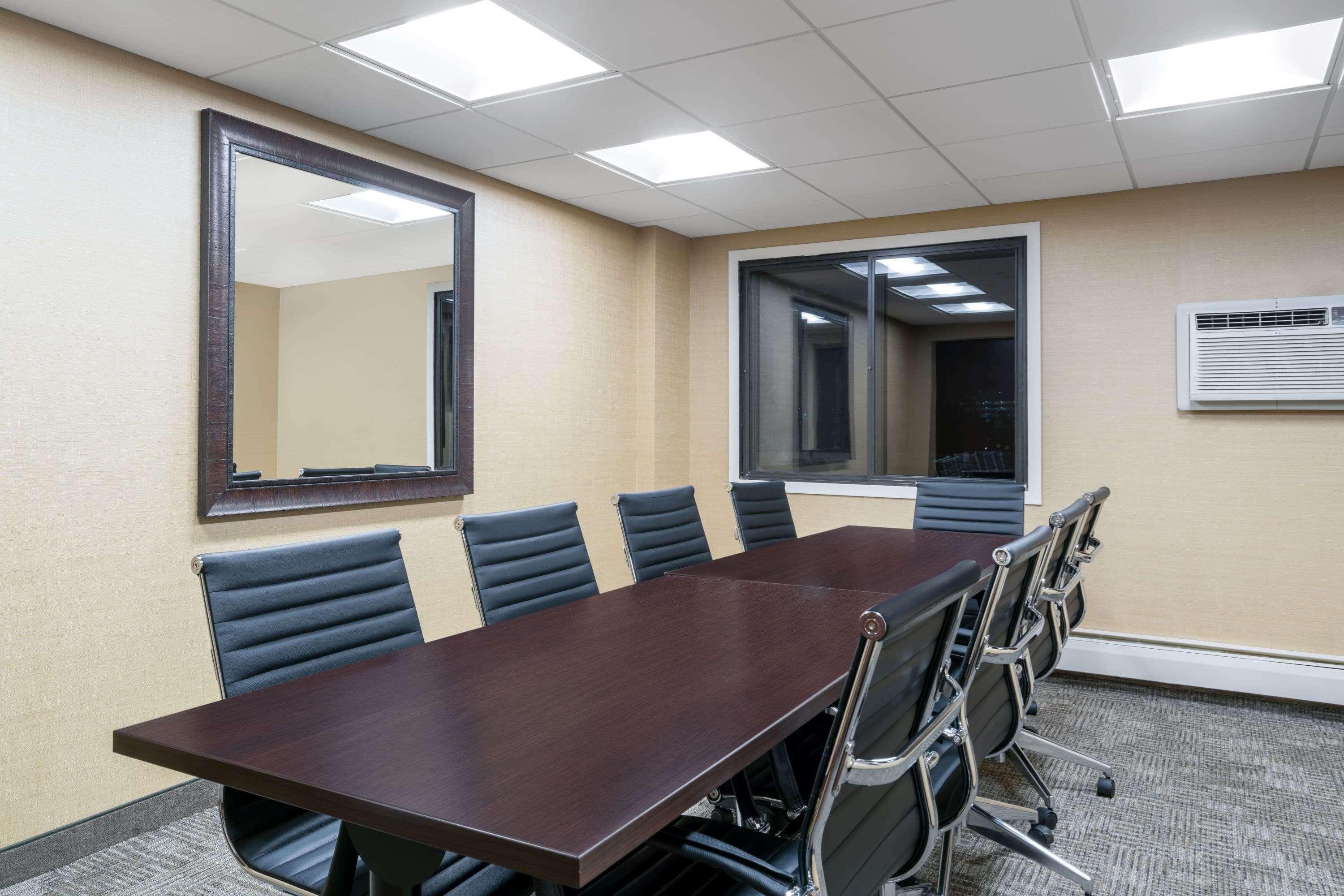 Ramada By Wyndham Minneapolis Golden Valley Εξωτερικό φωτογραφία