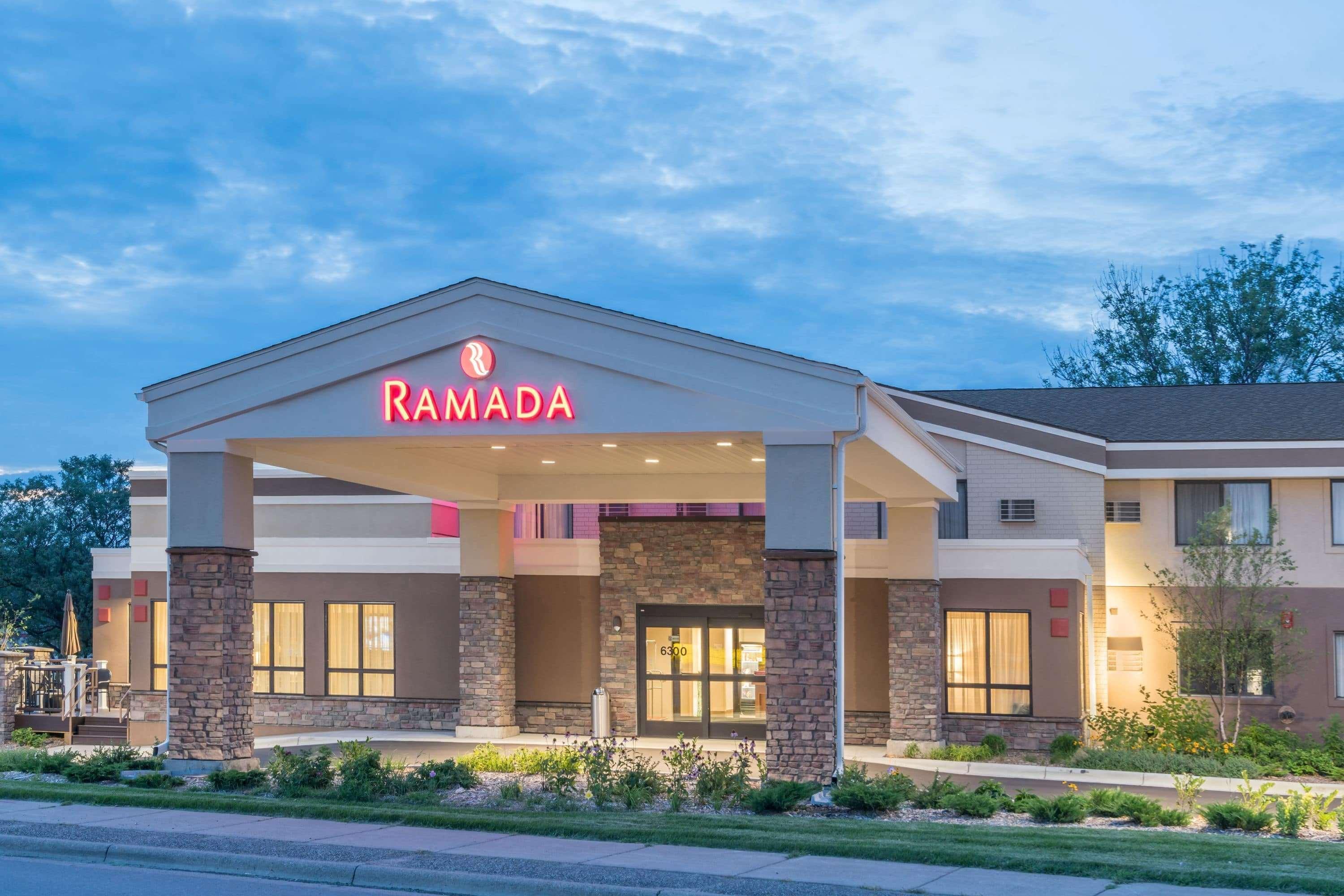 Ramada By Wyndham Minneapolis Golden Valley Εξωτερικό φωτογραφία
