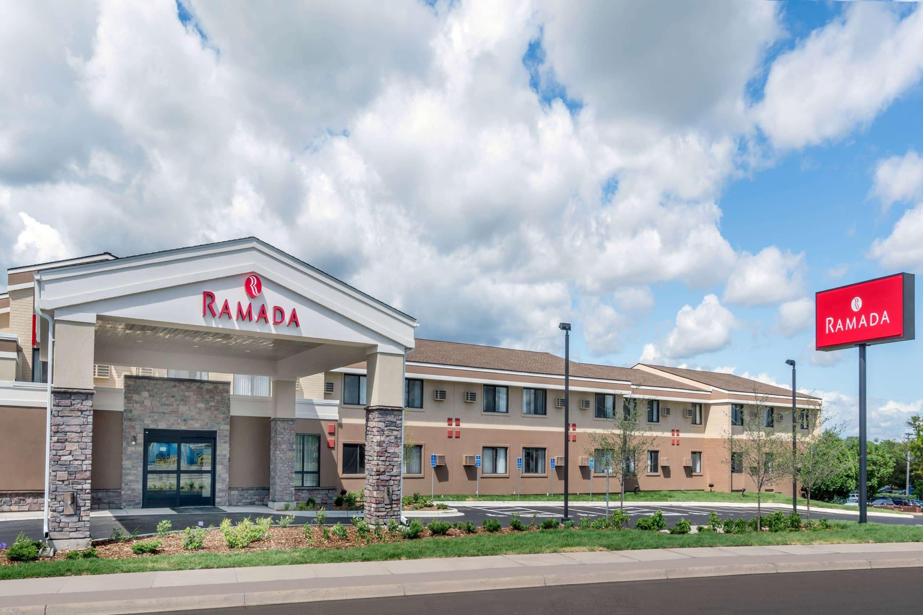 Ramada By Wyndham Minneapolis Golden Valley Εξωτερικό φωτογραφία