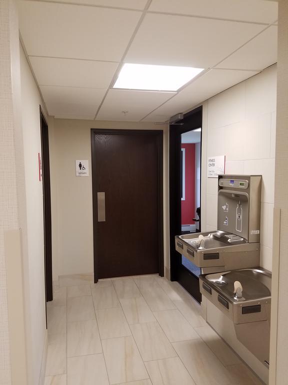 Ramada By Wyndham Minneapolis Golden Valley Εξωτερικό φωτογραφία
