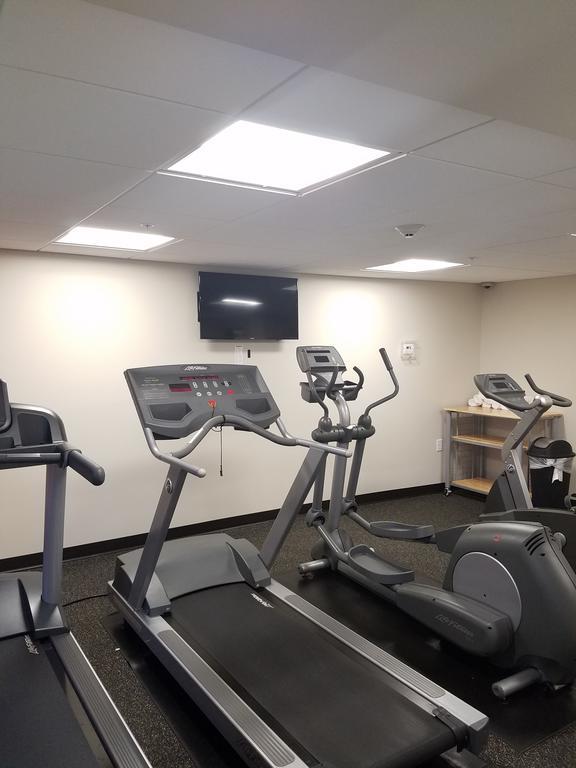 Ramada By Wyndham Minneapolis Golden Valley Εξωτερικό φωτογραφία