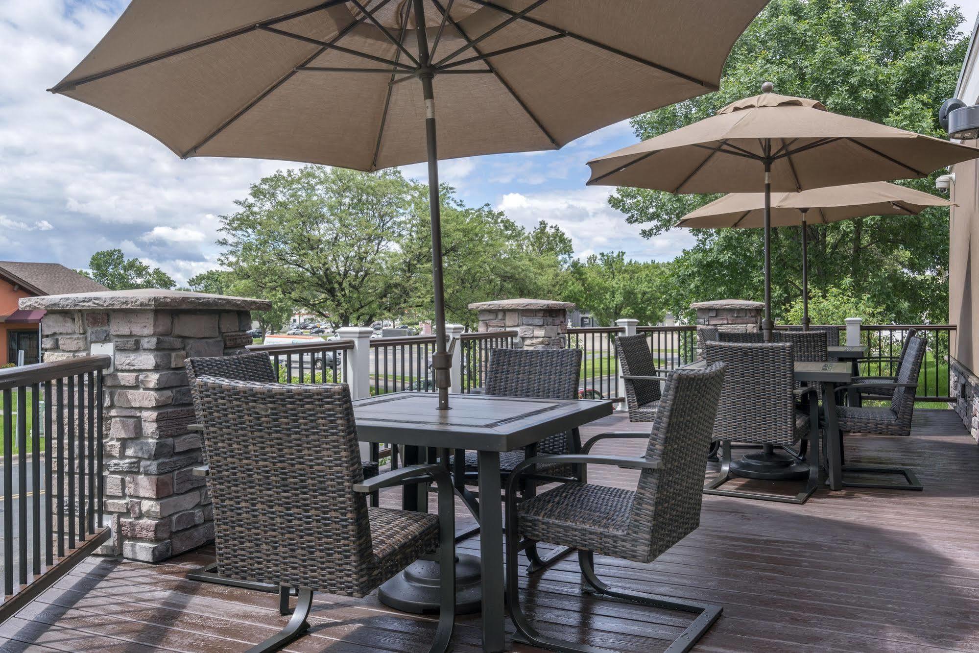 Ramada By Wyndham Minneapolis Golden Valley Εξωτερικό φωτογραφία