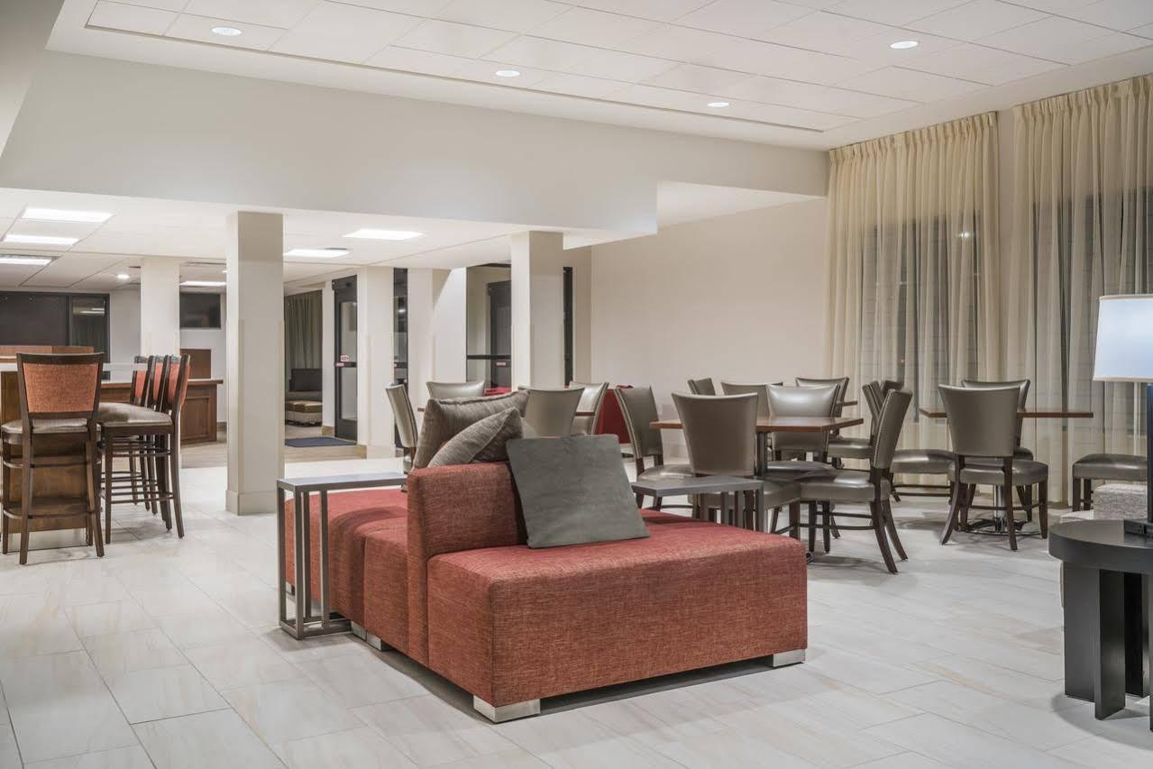 Ramada By Wyndham Minneapolis Golden Valley Εξωτερικό φωτογραφία